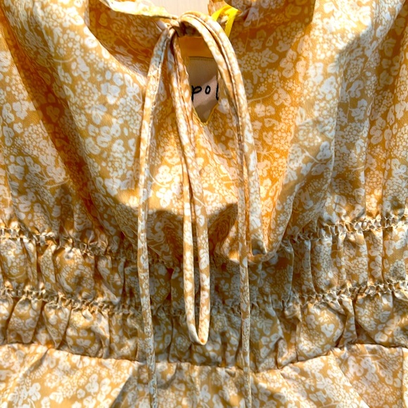 NWOT Polly Yellow and White Sundress - Picture 2 of 6